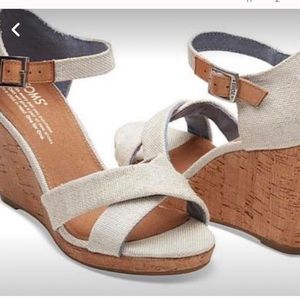 Toms sienna wedge size 8